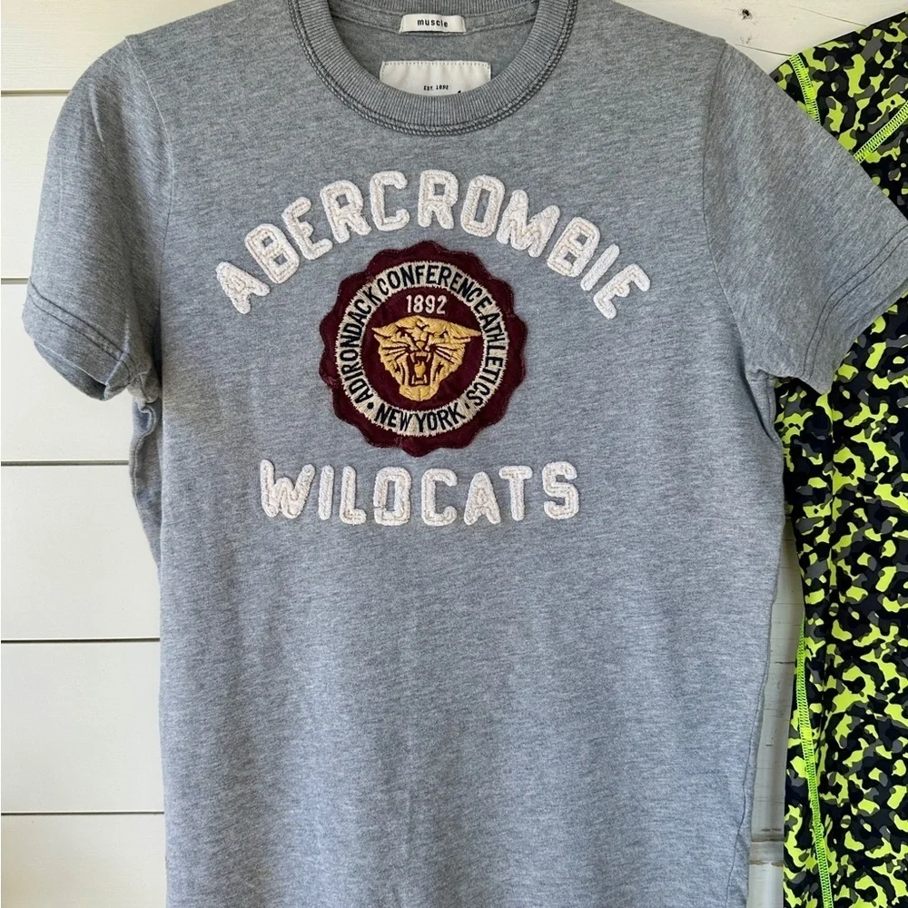 BOYS SHORT SLEEVE SHIRTS, SET/2, ABERCROMBIE KIDS AND NIKE PRO, SIZE L